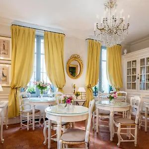 Hotel Les Quatre Dauphins ***